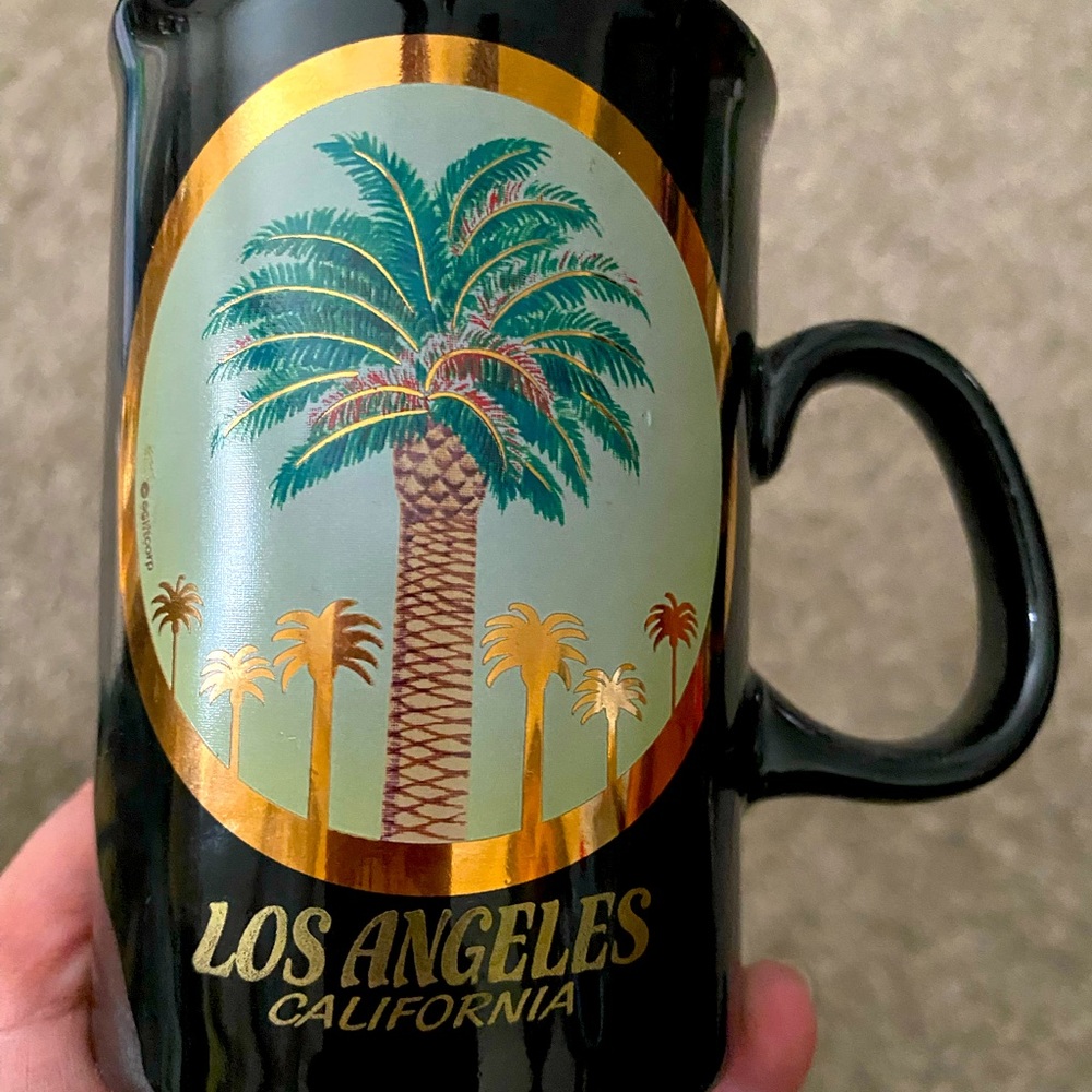 Los Angeles, California palm tree black mug